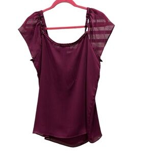 Attention straps with shear shoulders